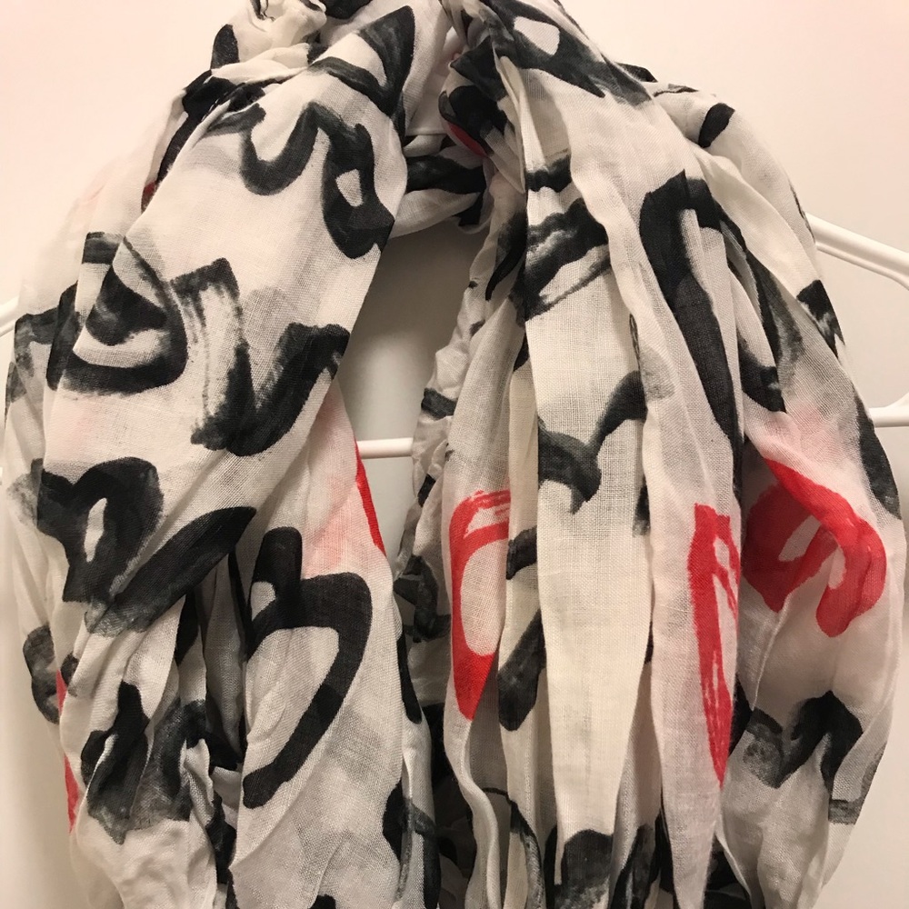 Love infinity scarf